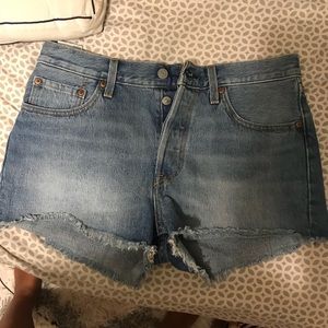 Levi’s 501 shorts 29